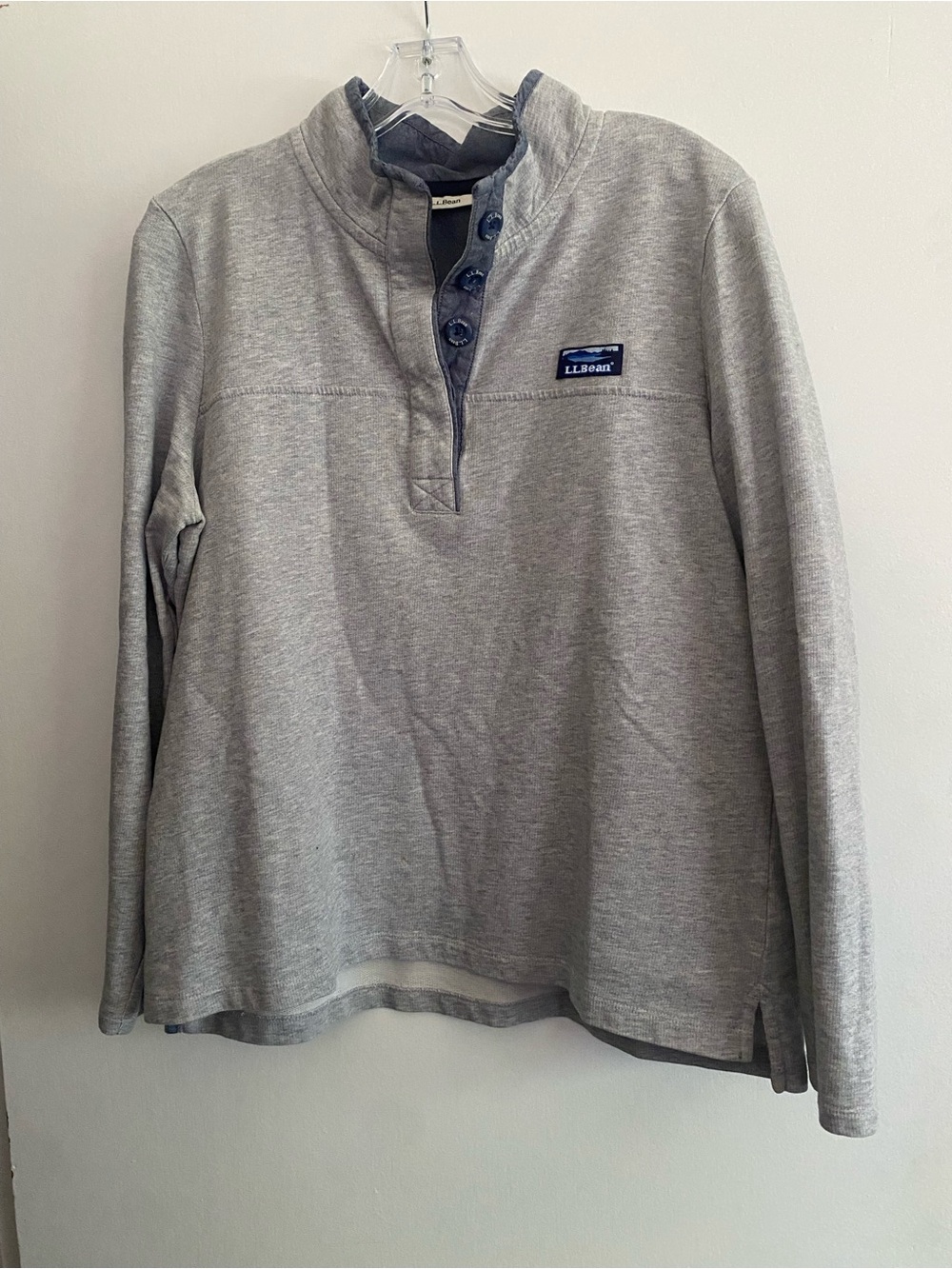 L.L.Bean Ladies Gray Pullover Sweatshirt- Size Large Petite